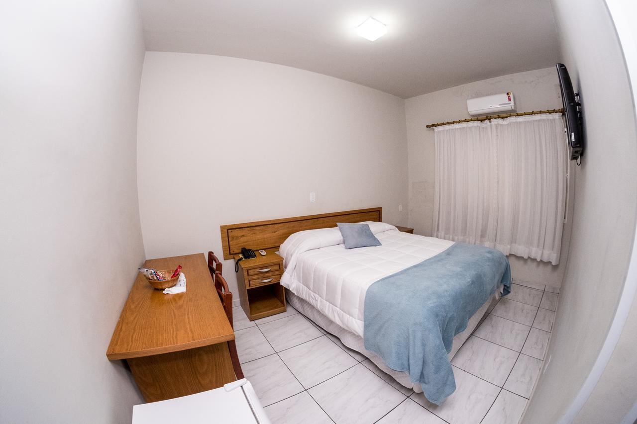 Santa Rosa Hotel อัสซิส ภายนอก รูปภาพ