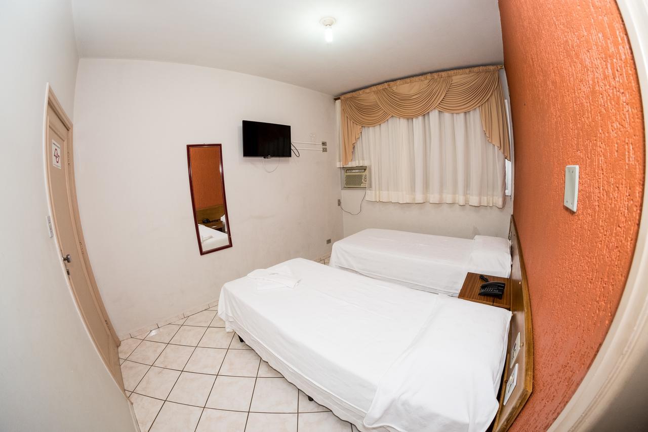 Santa Rosa Hotel อัสซิส ภายนอก รูปภาพ