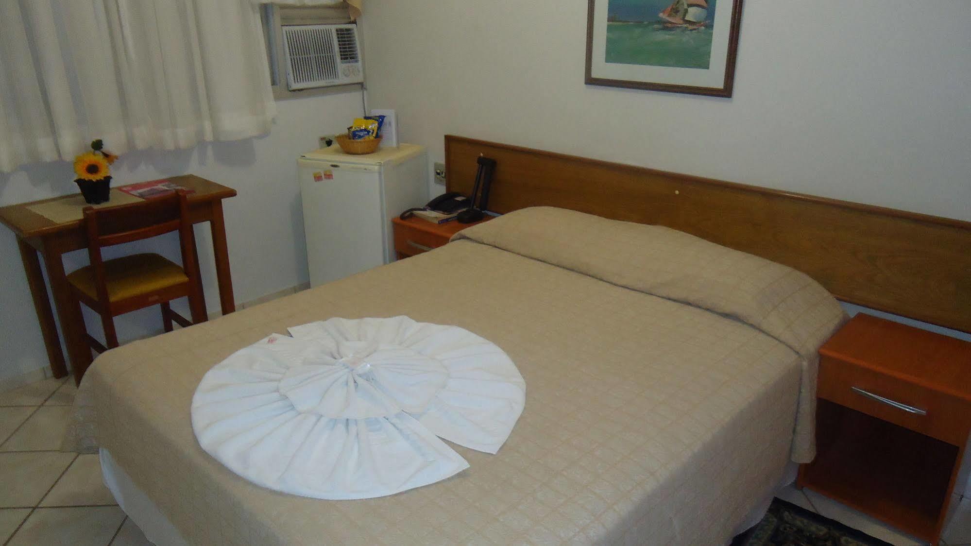 Santa Rosa Hotel อัสซิส ภายนอก รูปภาพ