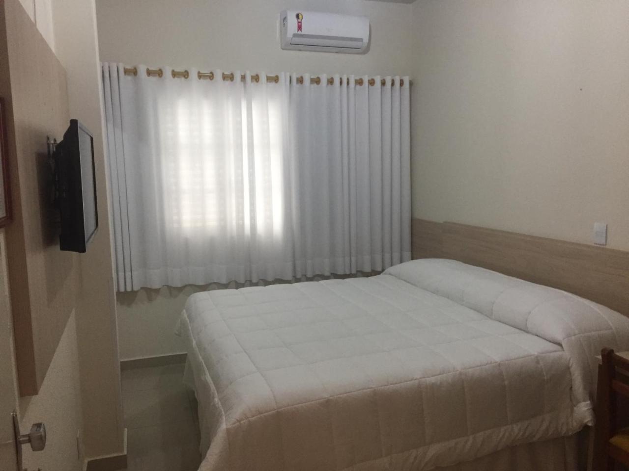 Santa Rosa Hotel อัสซิส ภายนอก รูปภาพ